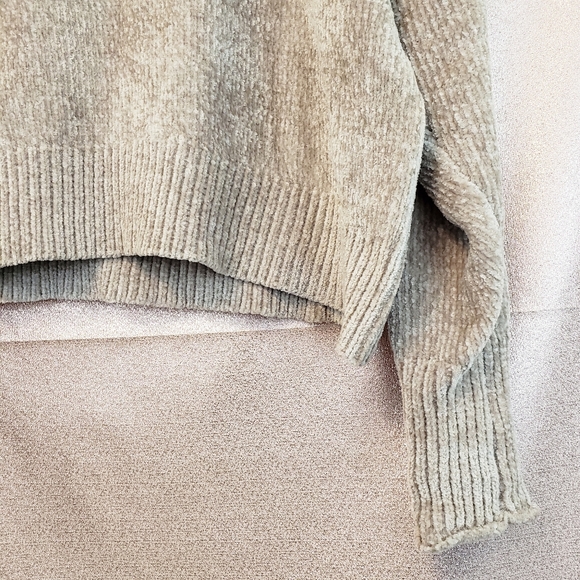 Romeo & Juliet Couture Chenille Sweater Cream L - Picture 3 of 8